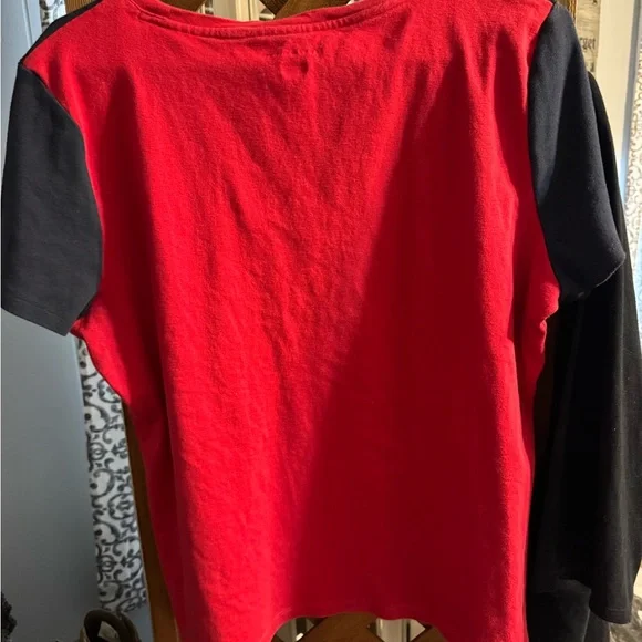 Tommy Hilfiger Red and Blue T-Shirt - Picture 3 of 3